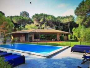 Villa Sibel con piscina in Versilia Massa